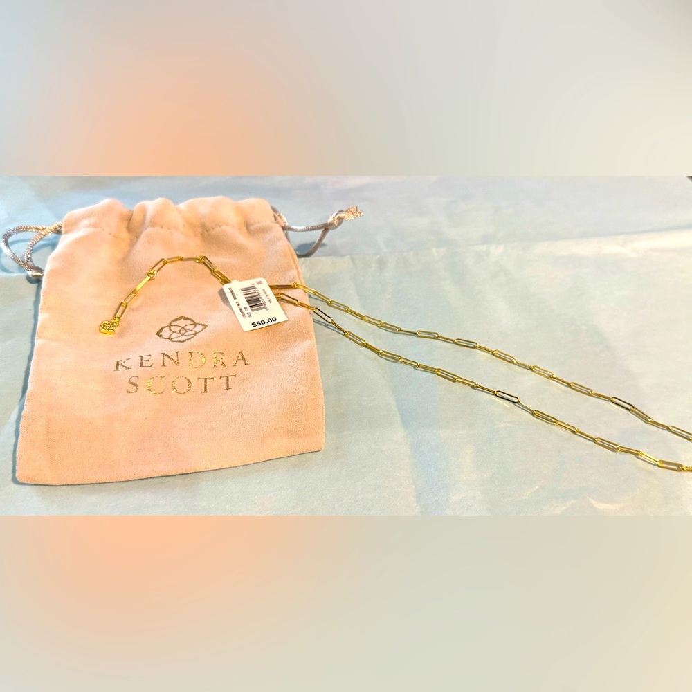 Courtney Paperclip Necklace in Gold